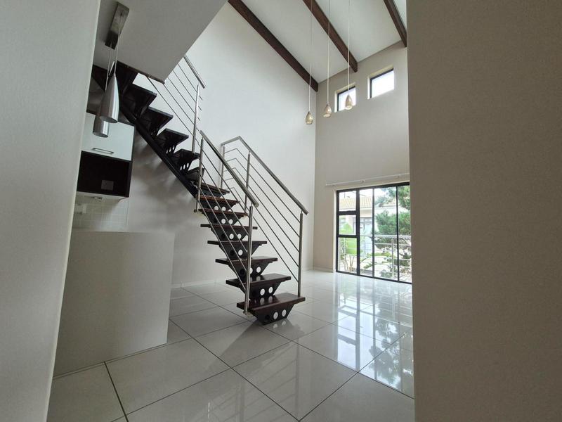 To Let 2 Bedroom Property for Rent in Bloubergrant Western Cape